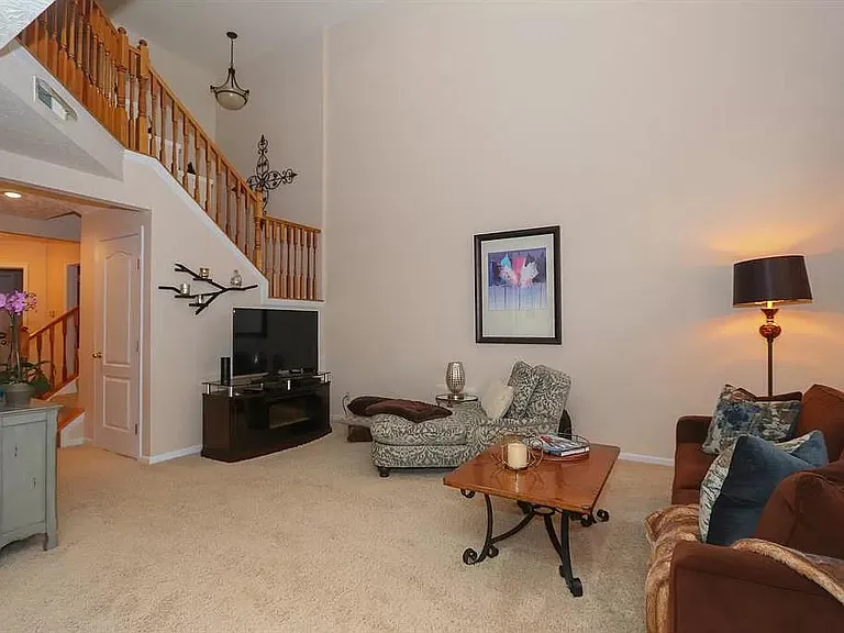 5602 Waterside Dr — Photo 8
