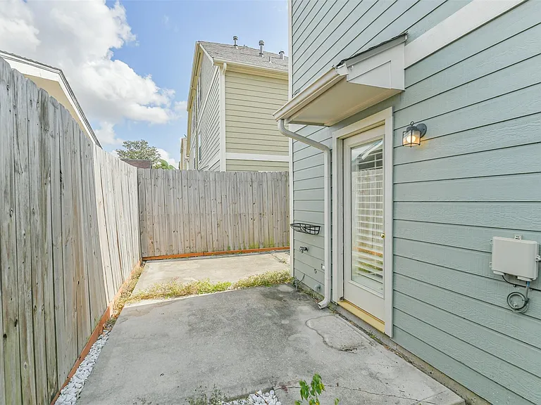 738 Redwing Place Dr — Photo 21