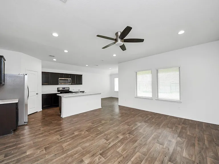 21314 Sleepy Willow St — Photo 4