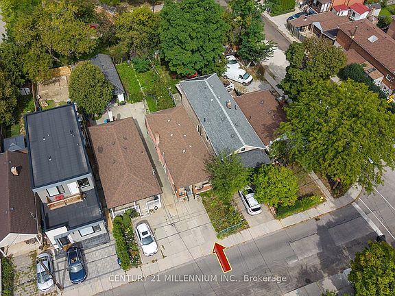 5th image of 16 Rochdale Ave