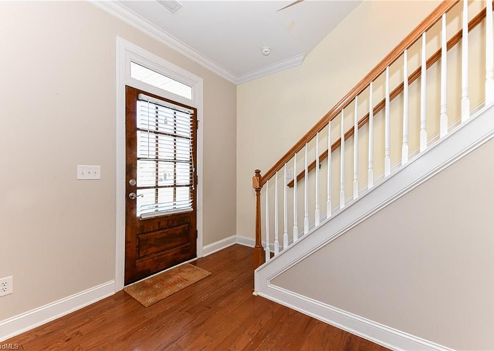 10 Viburnum Ln, Greensboro, NC 27455 MLS 1124113 Zillow