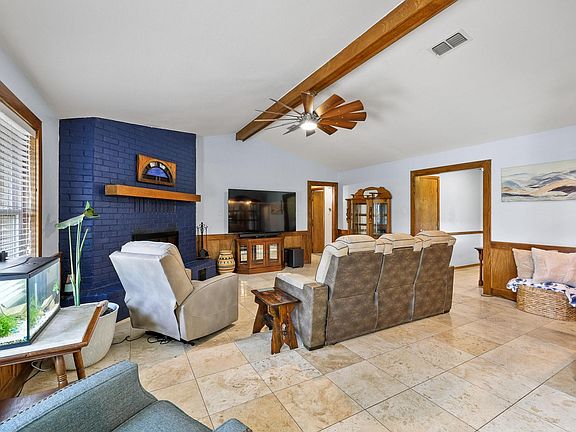 4th image of 3206 N Marseille Ln