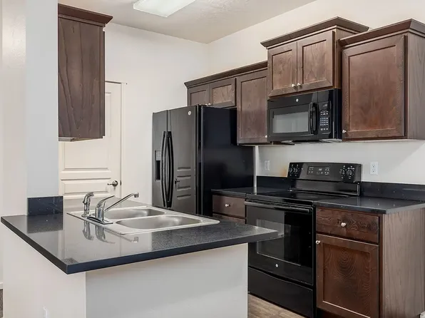 Legacy at 50th St Apartments