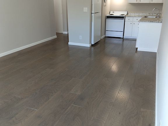 4th image of 1900 Richard Jones Rd APT C112