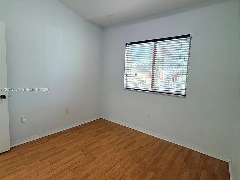 995 NE 34th Ave #201 — Photo 29