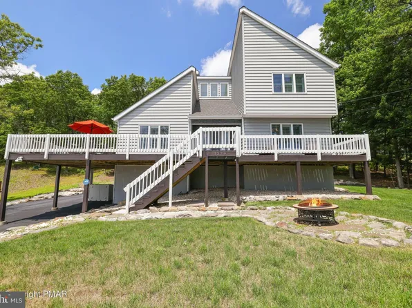 118 Brighton Dr, Bushkill, PA 18324