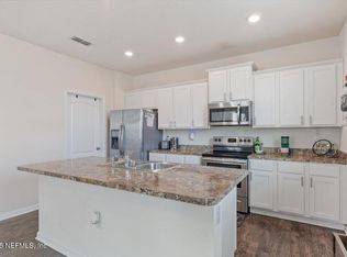 7015 Sandle Dr, Jacksonville, FL 32219