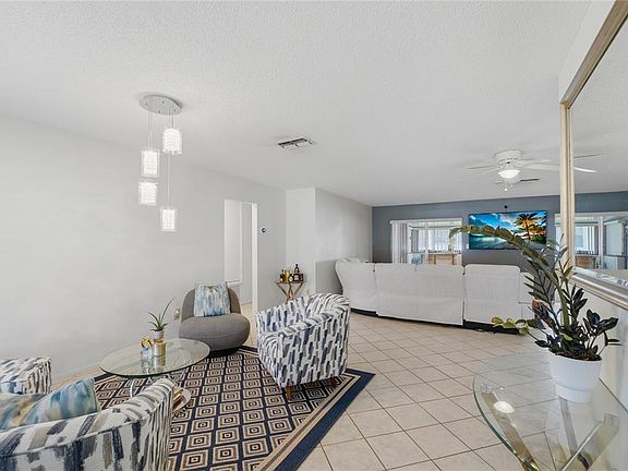 3rd image of 10725 WILLIAM TELL DRIVE