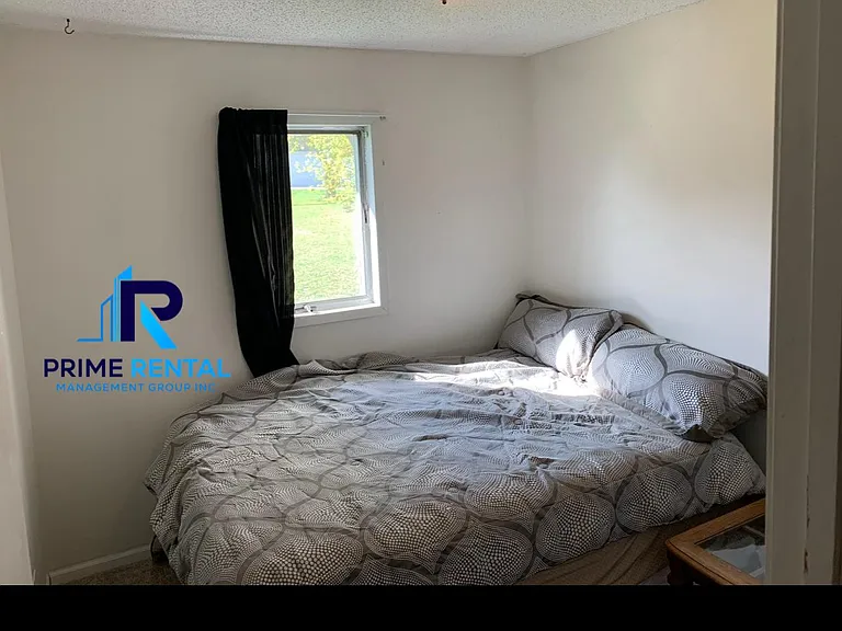 113 Sand Lake Ave NW — Photo 4