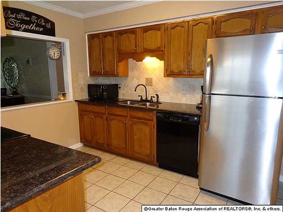 4th image of 26432 Woodstock Dr