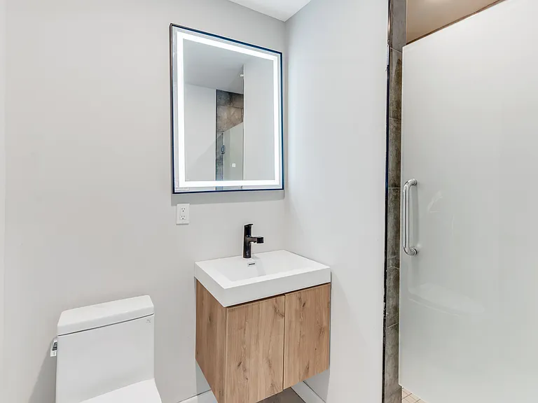 Castor Lofts — Photo 22