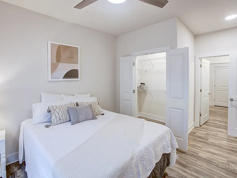 Fox Crossing Apartments at Durham — Photo 7