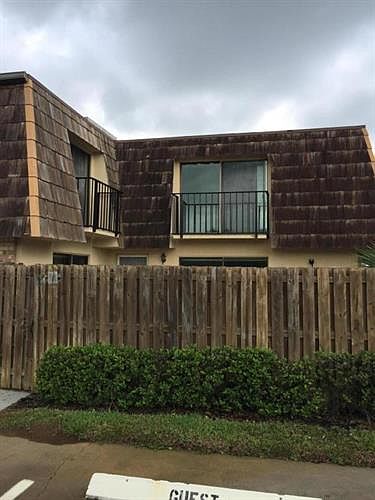 1st image of 445 E Waverly Pl