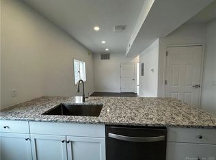 374 N Colony St #4, Wallingford, CT 06492