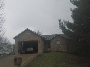 1717 Lynnbrook Dr, Saint Charles, MO