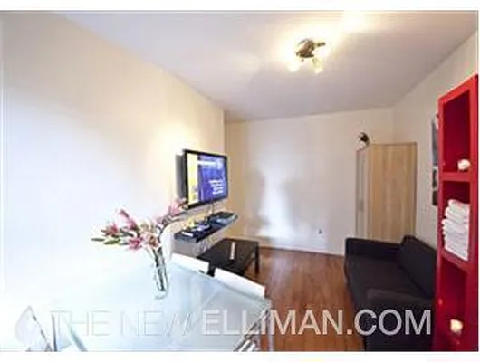 Rented by Douglas Elliman | media 54