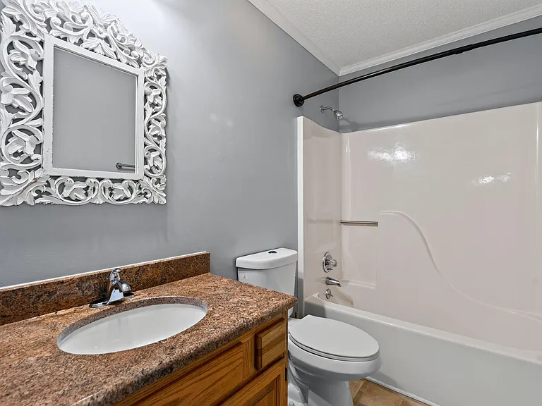 114 Planetree Ln — Photo 8