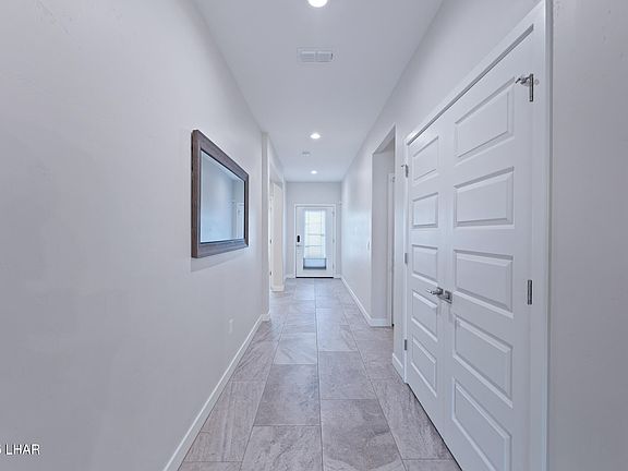 5th image of 2997 Edgewood Dr