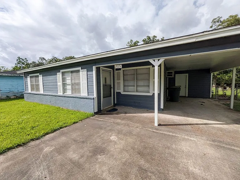 5150 Parkview Dr — Photo 2