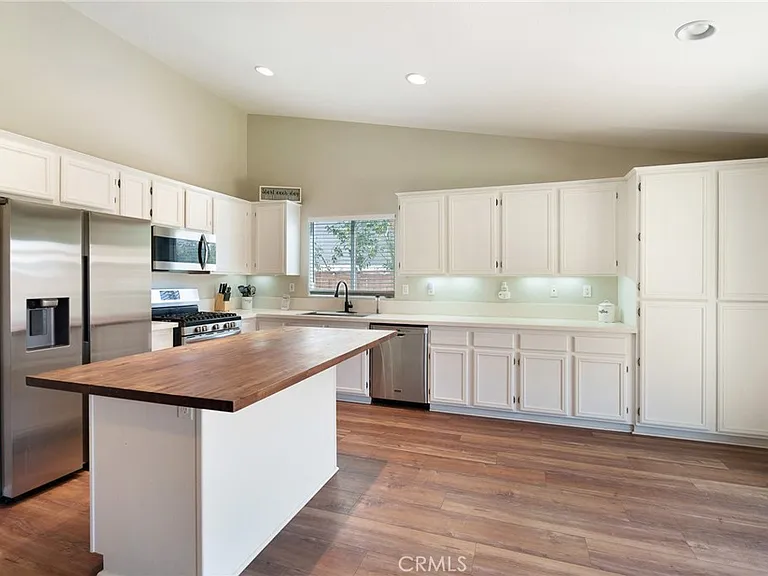 25349 Silverwood Ln — Photo 16