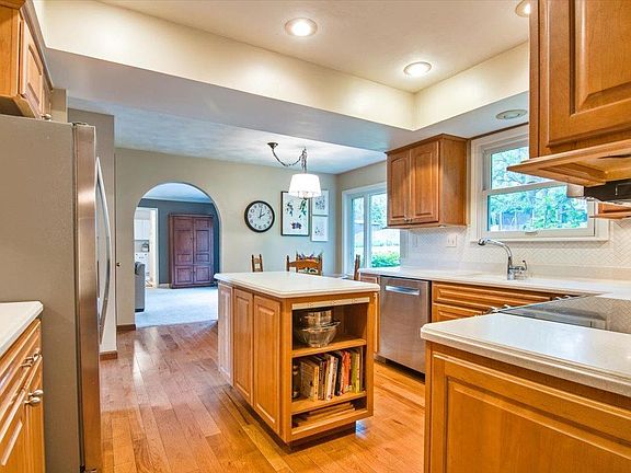 4th image of 9735 Tall Timber Dr