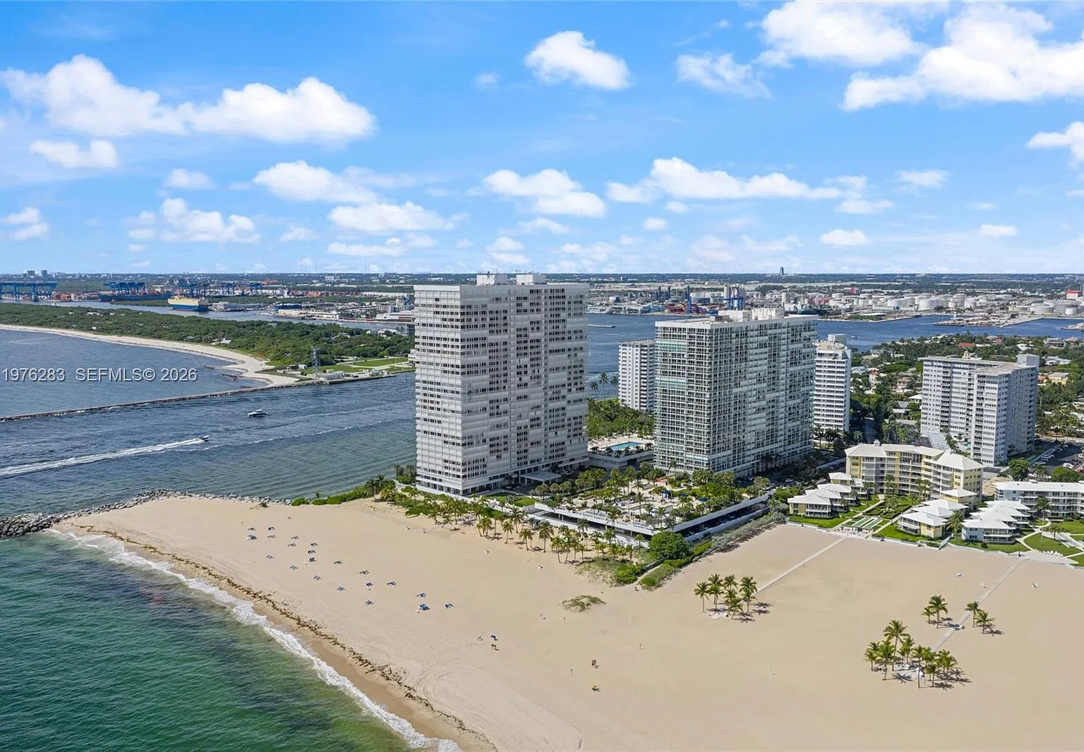 Point Of Americas Condo — Photo 3