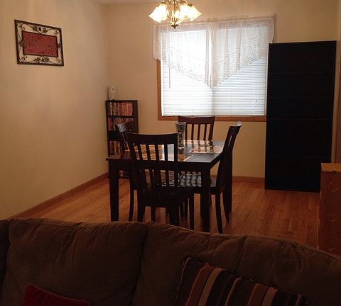 5th image of 2381 Goldfinch St