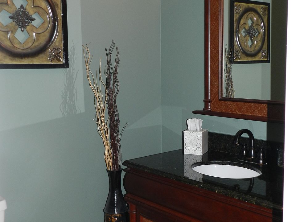 2nd image of 531 Parkview Ct