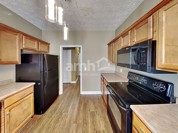 4th image of 909 Chaqueta Ct