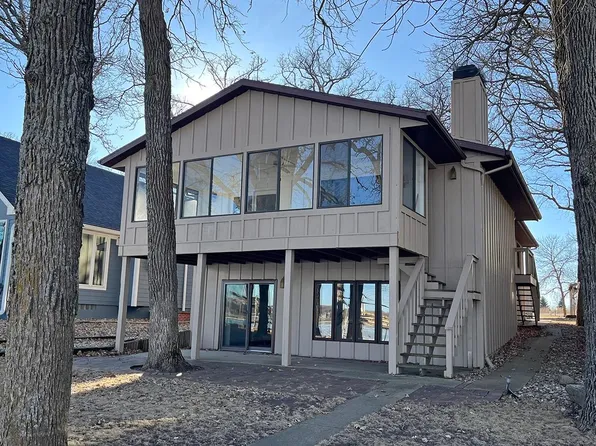 2902 Manhattan Blvd, Wahpeton, IA 51360