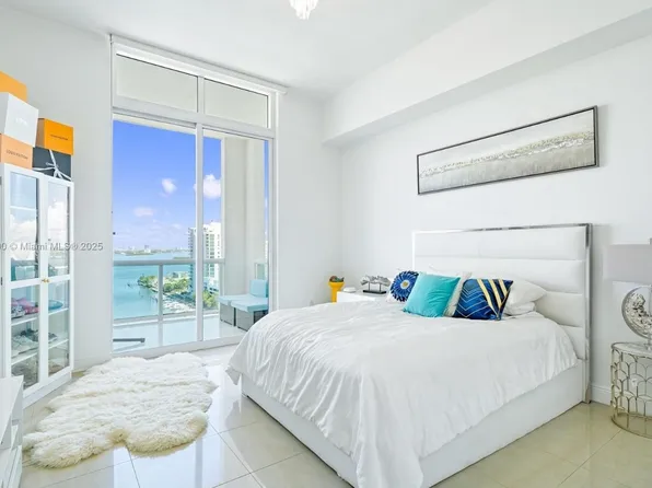 7900 Harbor Island Dr, North Bay Village, FL