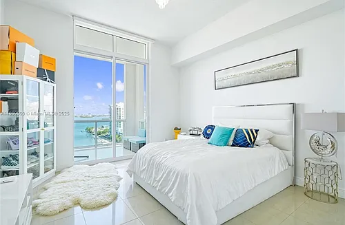 7900 Harbor Island Dr #Penthouse 14 Photo 1