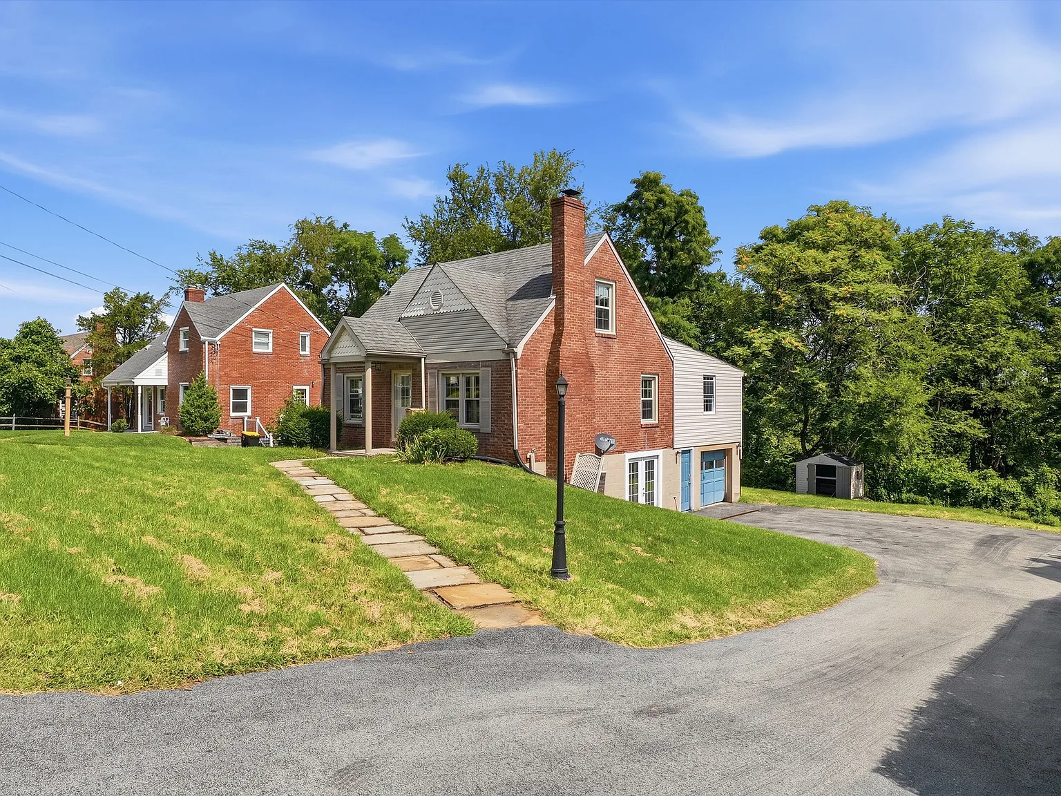 4 bed, 1814 sqft, $2,700 — Photo 3