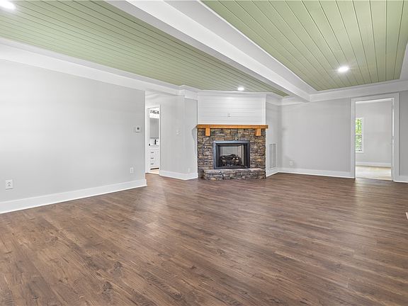 5th image of 599 Lee Road 439