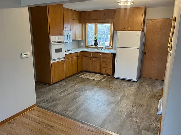 3rd image of 2428 Valley Park Dr