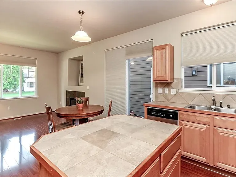 1626 Craig Rd SE — Photo 12