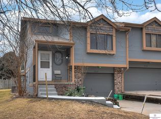 3517 Comstock Ave, Bellevue, NE 68123