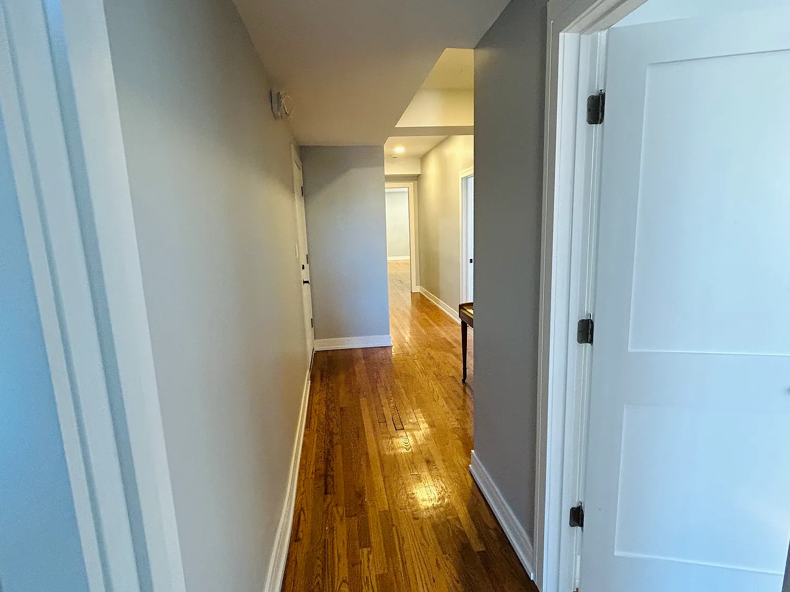 3 bed, 1900 sqft, $2,400 — Photo 4