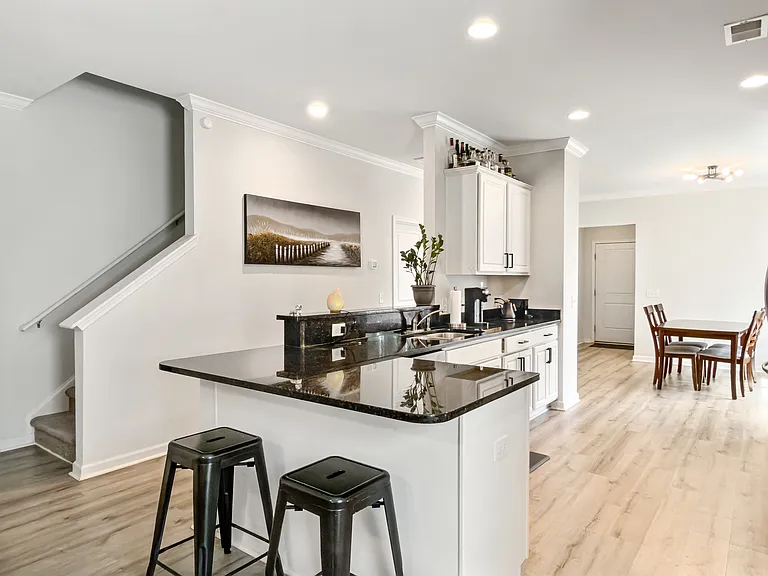 188 Hyrne Dr — Photo 16