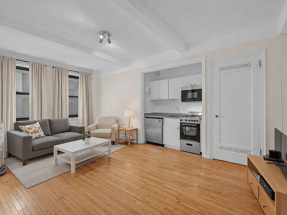 1st image of 457 W 57th St #614