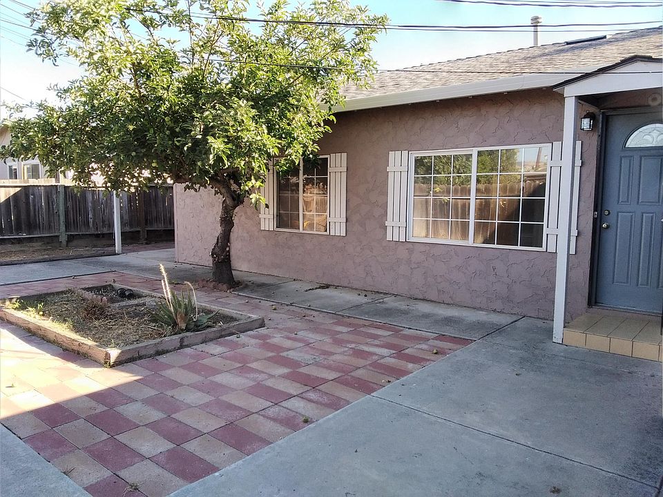 1st image of 1034 Thelma Way