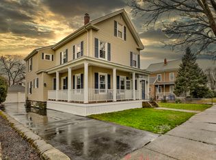 58 Chestnut St, Wakefield, MA 01880