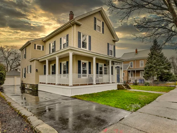 58 Chestnut St, Wakefield, MA 01880