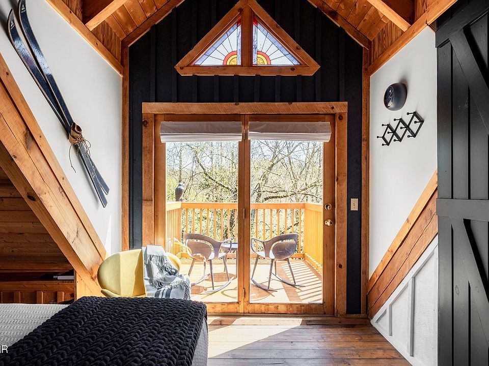 52nd image of 1008 Walini Way