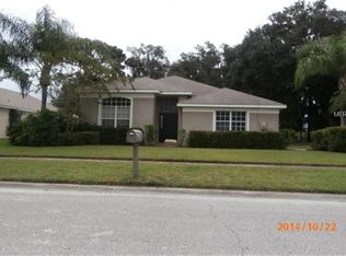 5124 New Brittany Ln, Zephyrhills, FL 33541