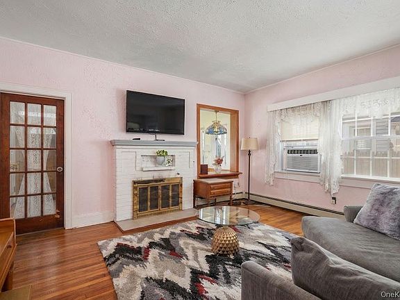 2nd image of 1640 Roosevelt Street