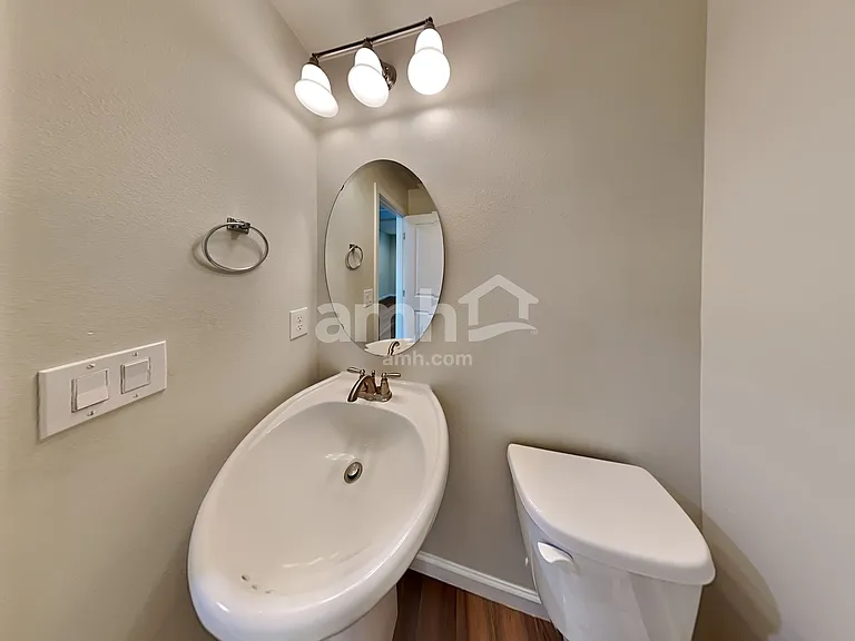 2681 Moore Ave — Photo 8