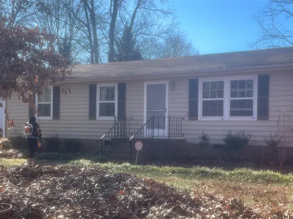 3345 Autumn Ridge Dr, Charlotte, NC 28269