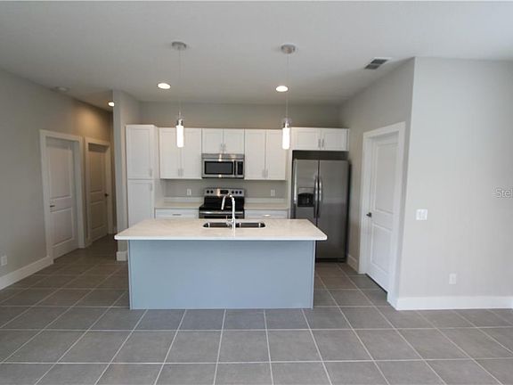 4th image of 98 Orchid Ln