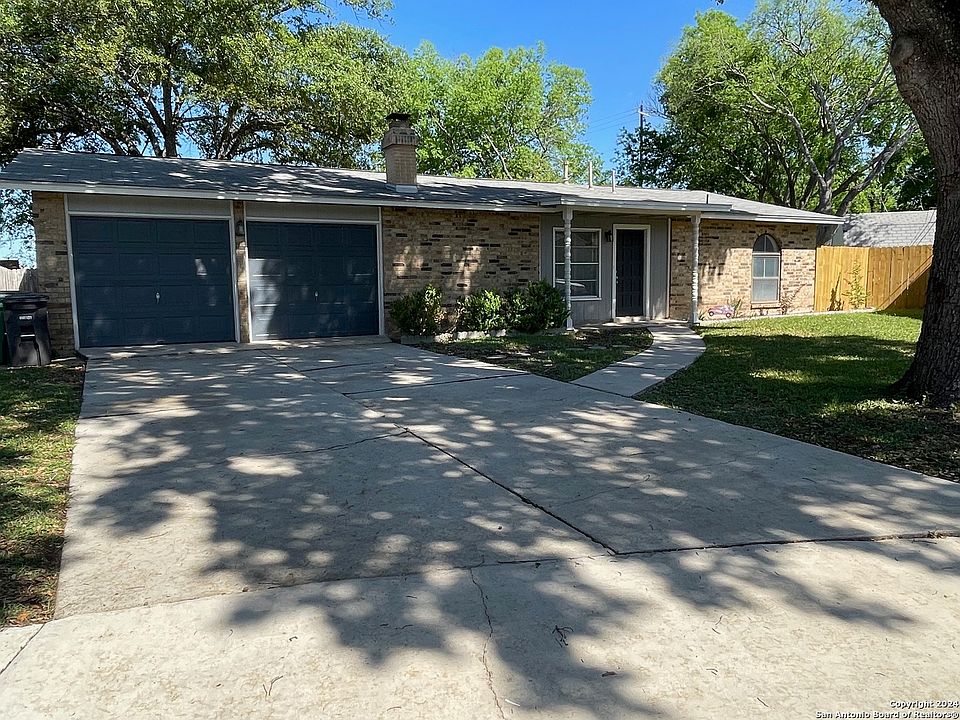 1st image of 10850 EDGECREST DR